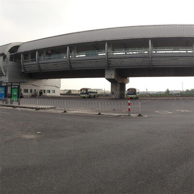 সহজ স্থাপন সহ কম রক্ষণাবেক্ষণ ইস্পাত স্পেস ফ্রেম যা কাঠামোগত সহায়তা এবং দ্রুত নির্মাণ সমাবেশ সরবরাহ করে